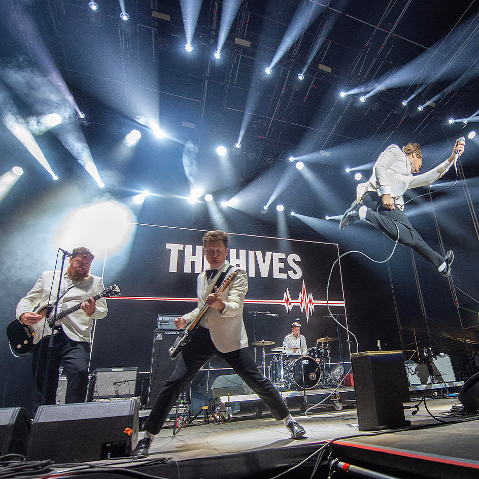 https://madcoolfestival.es/2023-app/uploads/ant/2019/square/The Hives